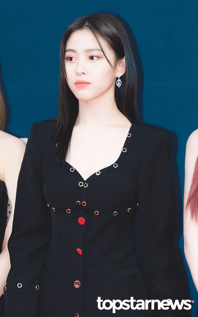 211211 ITZY Ryujin at MAMA 2021 Red Carpet documents 8