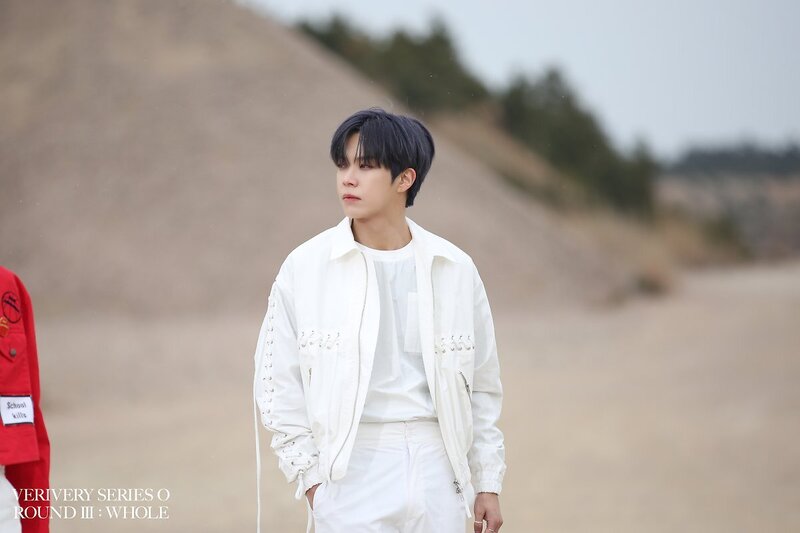 220503 Jellyfish Ent. Naver Post - Verivery at 'Undercover' Behind the Scenes documents 10