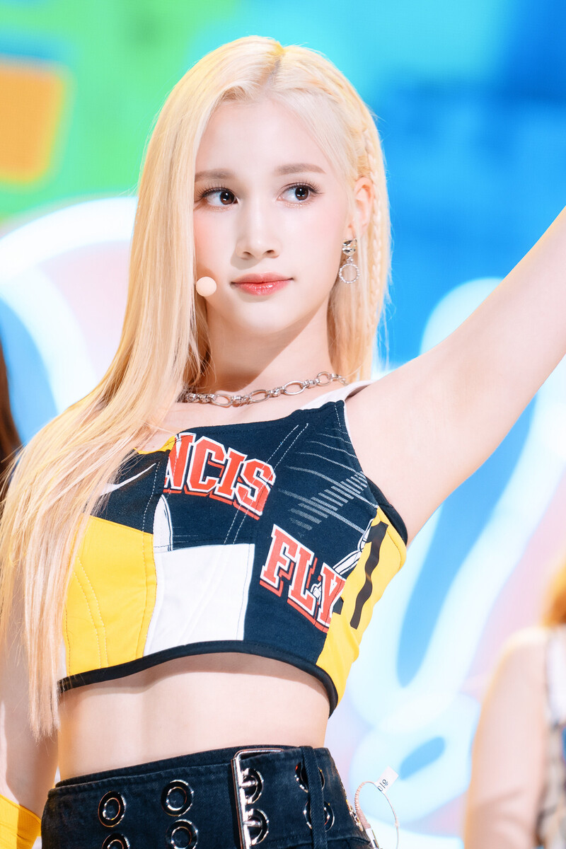 220703 Kep1er Bahiyyih 'Up!' at Inkigayo documents 26