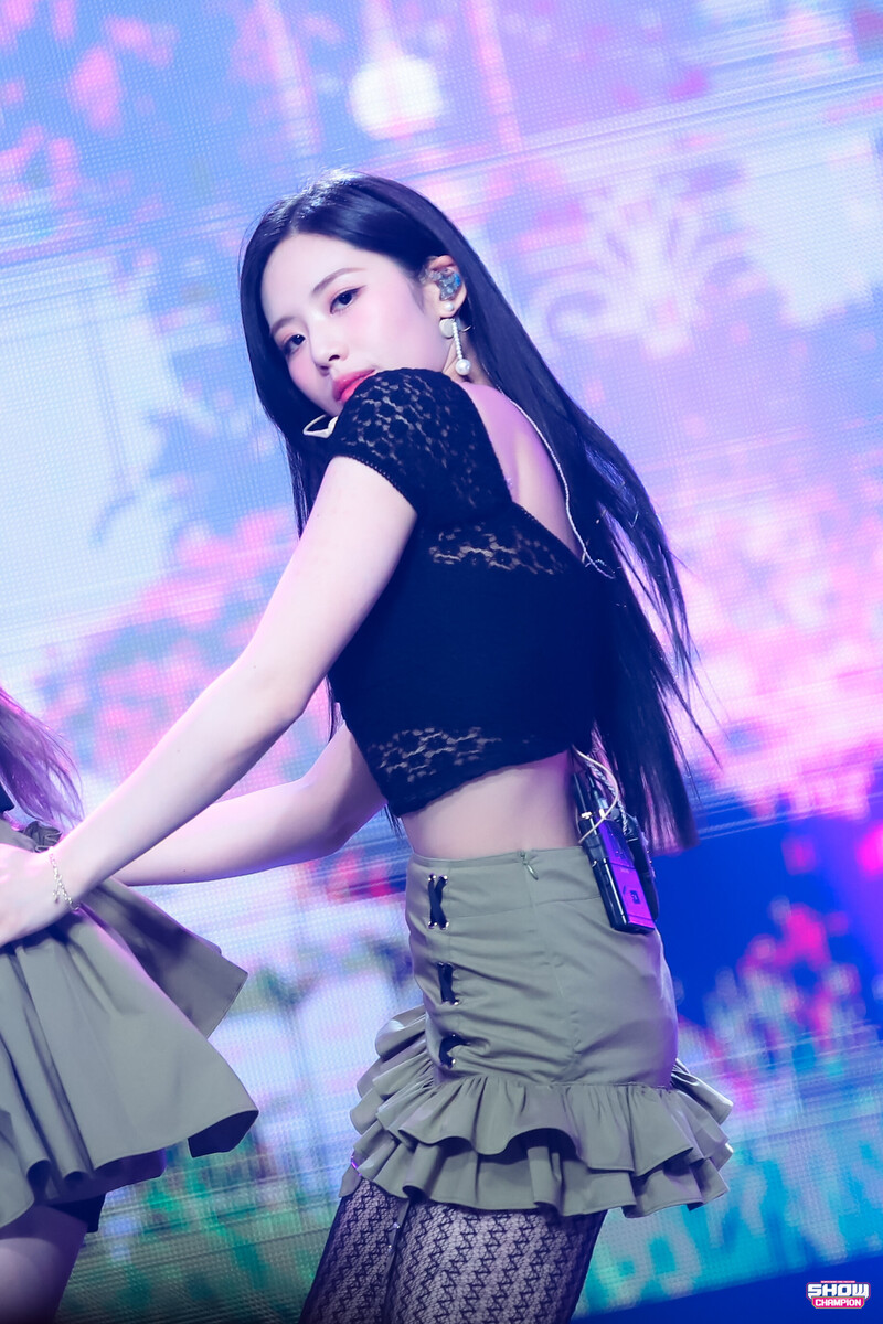 230614 fromis_9 Jiwon - '#menow' at Show Champion documents 6