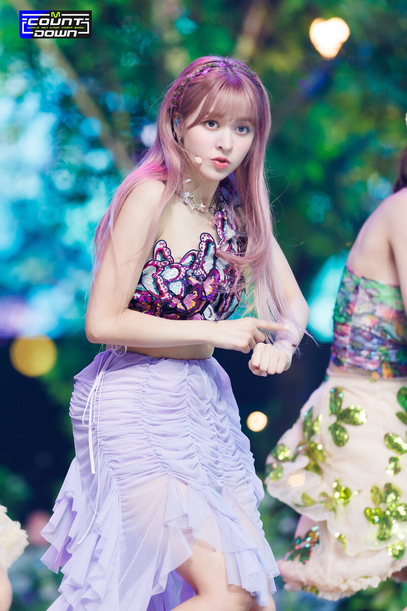 230713 NMIXX Lily - 'Party O'Clock' at M COUNTDOWN documents 5