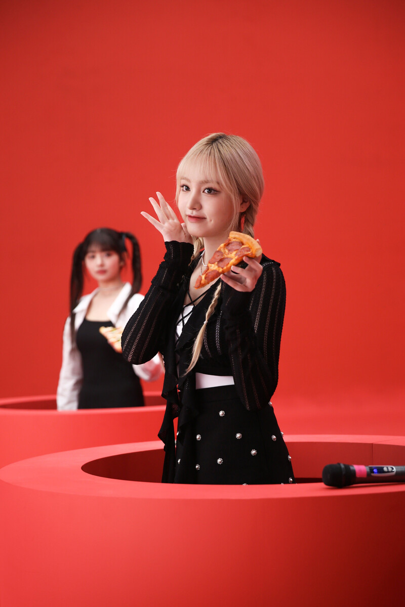 240305 Starship Naver update with LIZ | IVE x Papa John’s Behinds documents 2