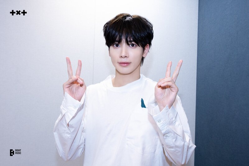 240421 TXT Weverse Update - "I'll See You There Tomorrow" Photo Sketch documents 6