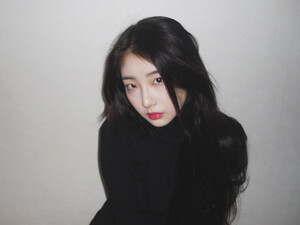 250121 - YeoJin Instagram Update