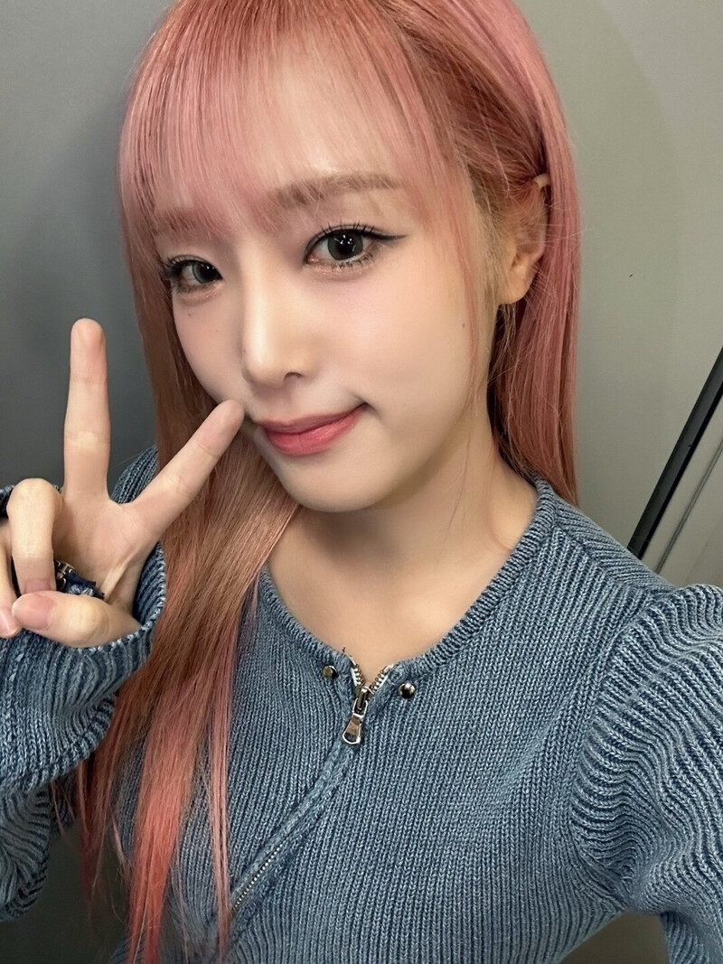 231221 - YENA Twitter Update documents 2