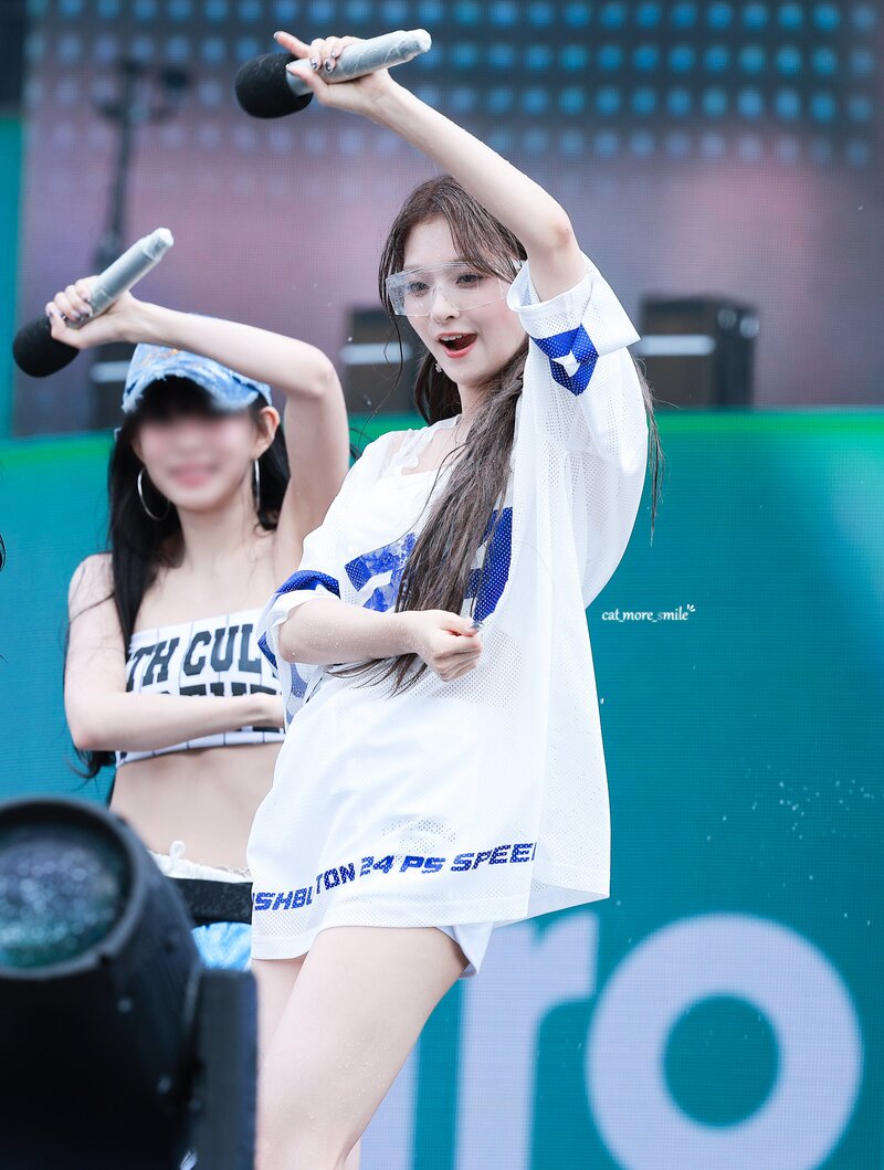 240705 fromis_9 Nagyung - Waterbomb Festival in Seoul Day 1 documents 3