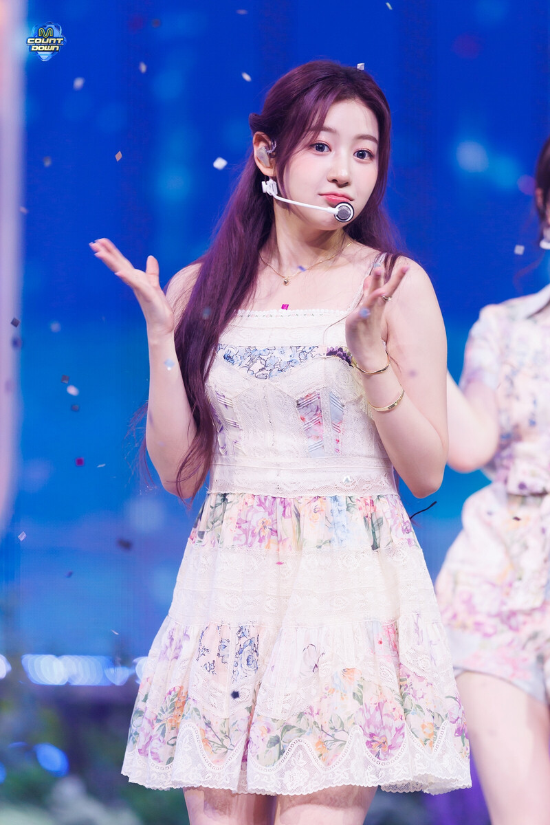 240926 FIFTY FIFTY Yewon - 'SOS' at M Countdown documents 21