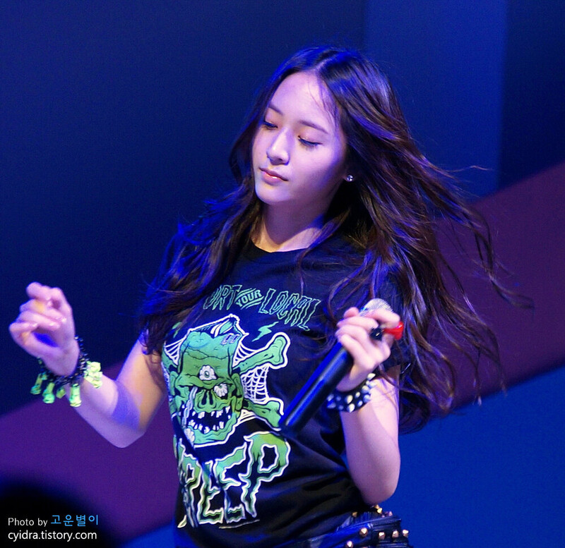 120920 f(x) Krystal documents 4