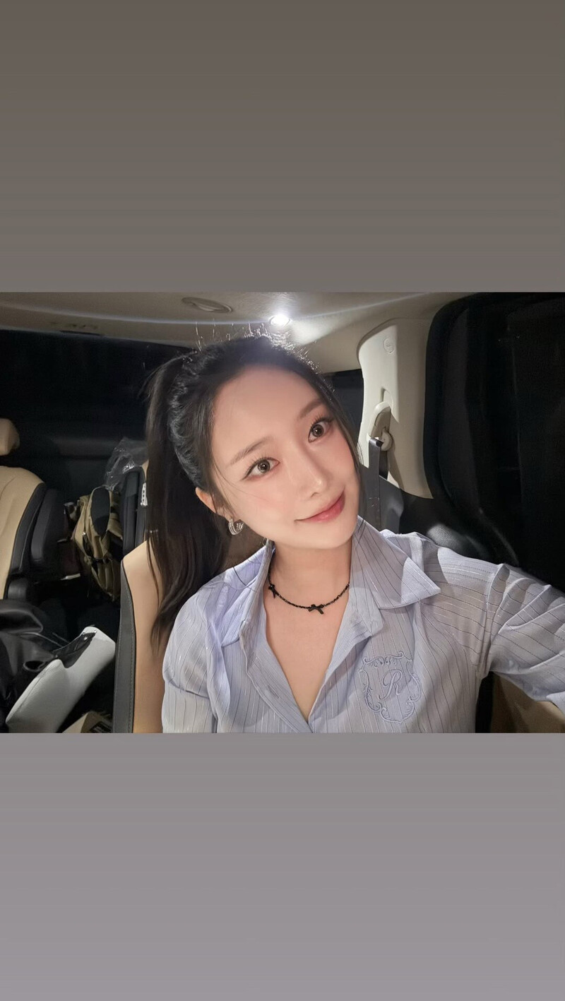 241020 Minyoung Instagram Story update documents 2