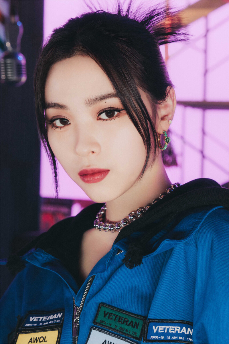 220224 ITZY Japan Profile Photos documents 1