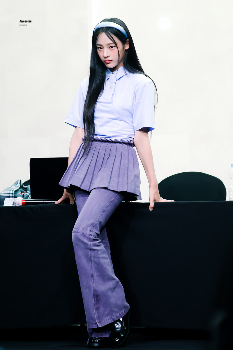 220819 NewJeans Minji - Fansign documents 23