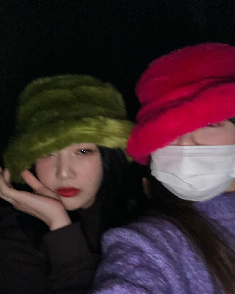 221217 Red Velvet Joy Instagram Update documents 16