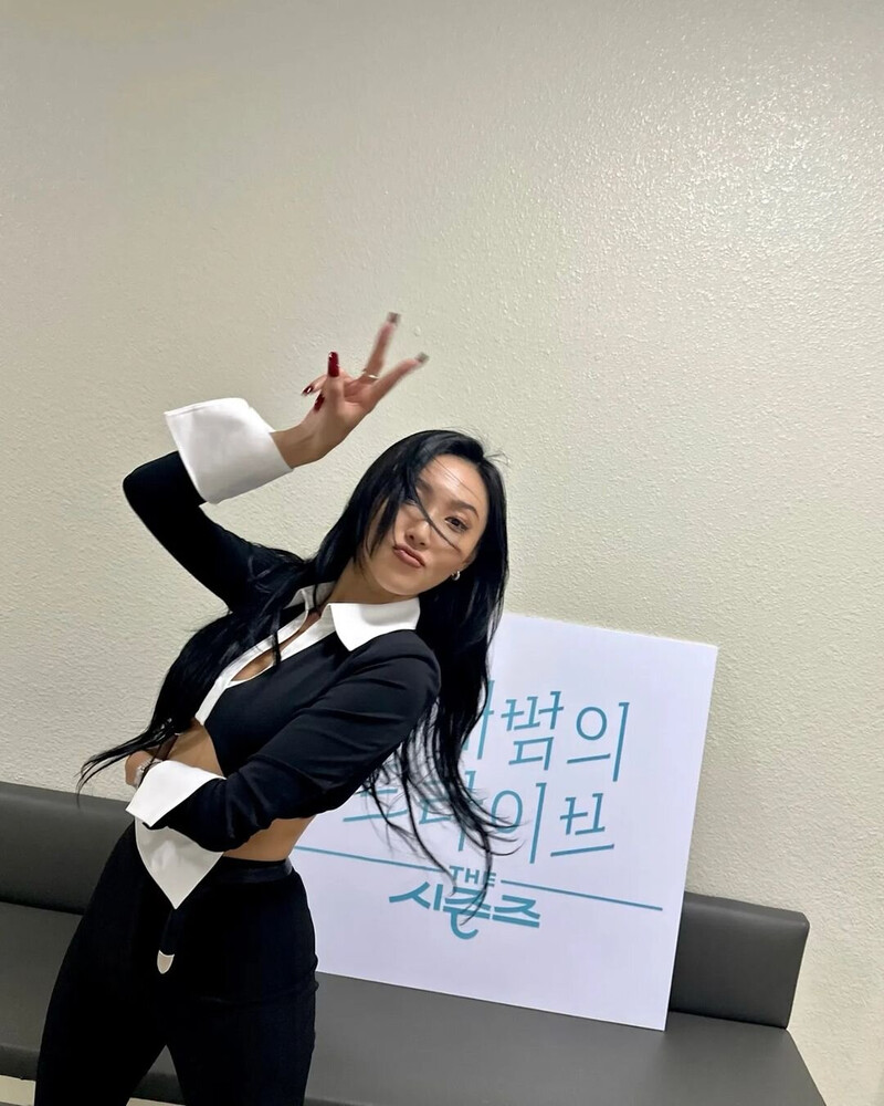 230305 Hwa Sa & MAMAMOO Instagram Update documents 6