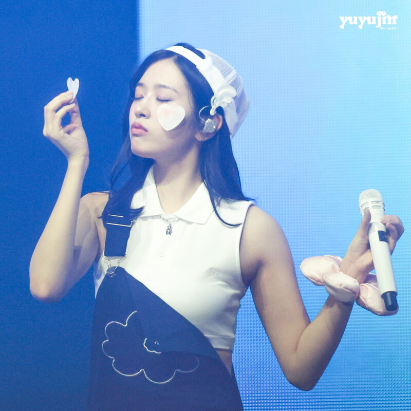 240810 IVE Yujin - 1st World Tour ‘Show What I Have’ in Seoul Day 1 documents 9