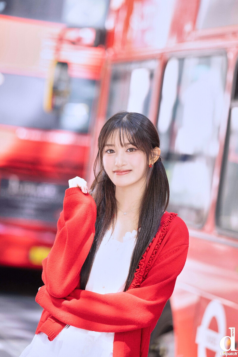 IVE's Gaeul & Leeseo - [NAVER X DISPATCH] Dicon Photoshoot in London documents 8