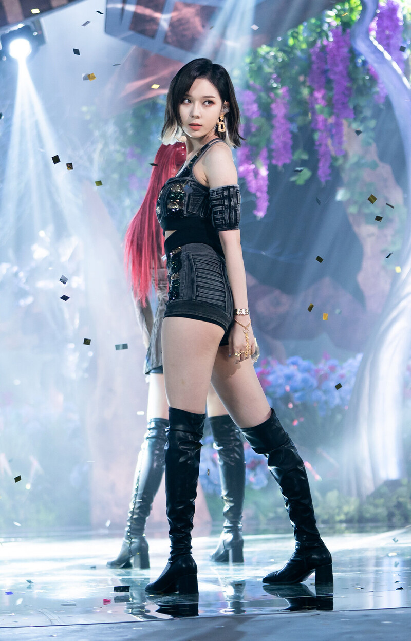 210530 aespa - 'Next Level' at Inkigayo documents 11