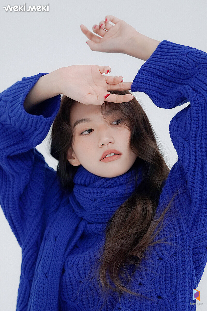 220119 Fantagio Naver Post - Doyeon - Star Magazine January 2022 Behind documents 8