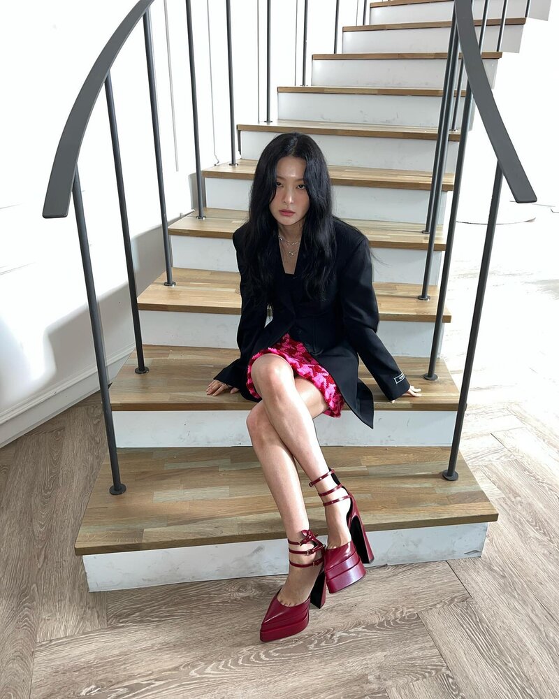 221004 Red Velvet Seulgi Instagram Update documents 2