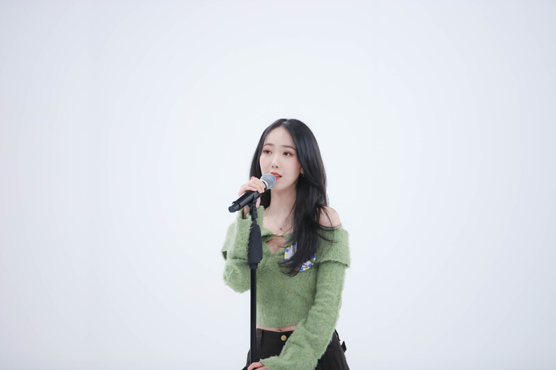 230131 MBC Naver - VIVIZ at Weekly Idol documents 28