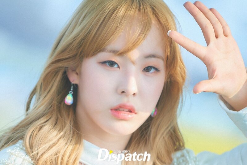 CLASS:Y Debut Photoshoot with Dispatch - Seonyu documents 3