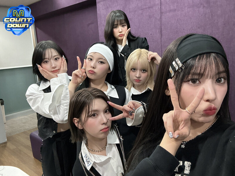 230118 M COUNTDOWN Twitter Update - NMIXX documents 2