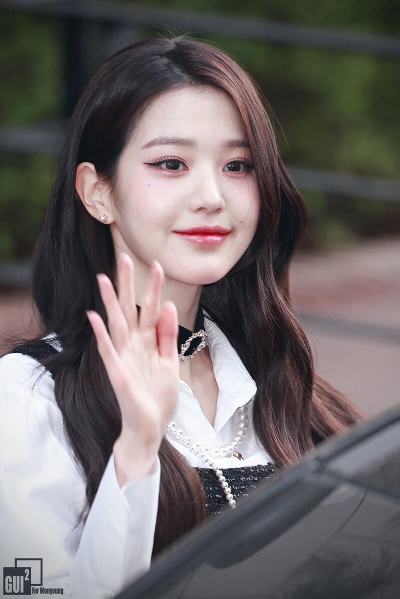 230414 IVE Wonyoung - Music Bank Commute | kpopping