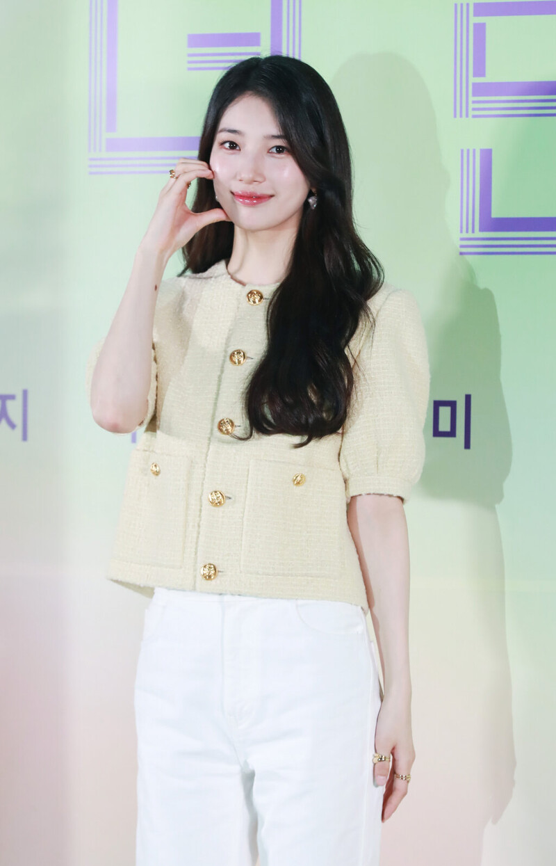 240531 Suzy - "Wonderland" VIP Premier documents 2