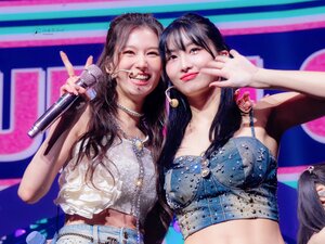 230629 TWICE Momo & Sana - ‘READY TO BE’ World Tour in Chicago Day 2