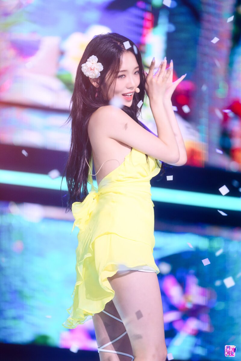 220710 fromis_9 Jisun - 'Stay This Way' at Inkigayo documents 4
