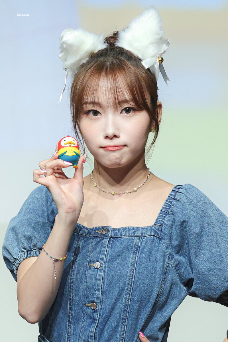 220725 Kep1er Youngeun  - Apple Music Fansign documents 5