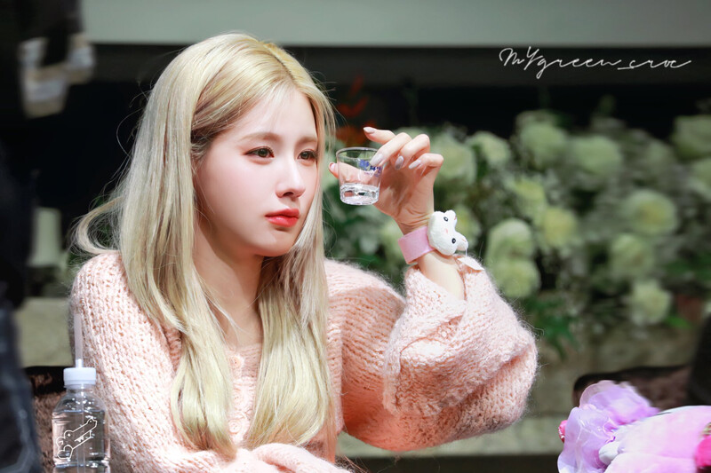 221124 (G)I-DLE Miyeon - Fansign documents 4