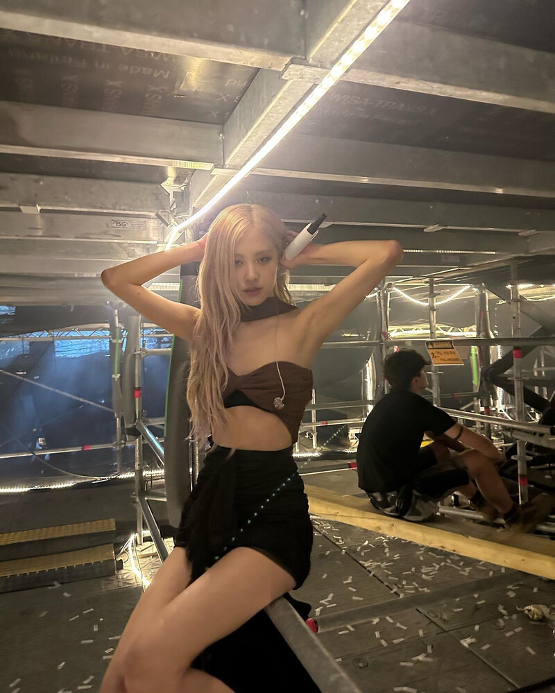 230729 - ROSÉ Instagram Update documents 7