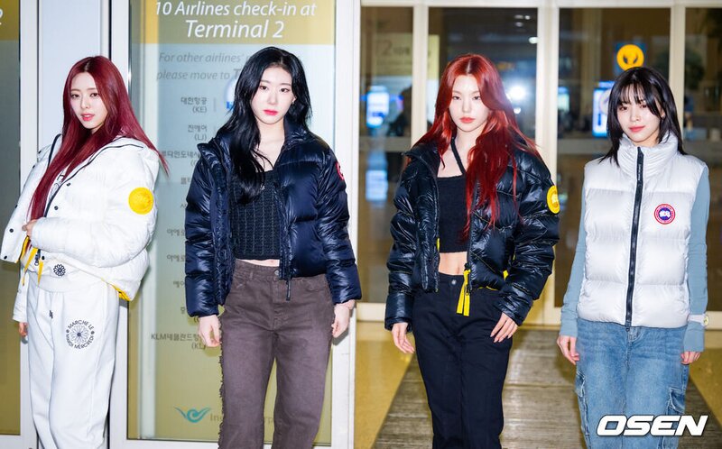 231103 ITZY at Incheon International Airport documents 4