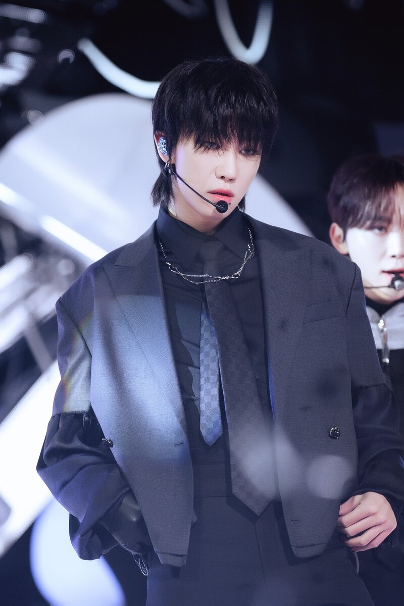 240512 SEVENTEEN The8 - 'MAESTRO' at Inkigayo documents 8