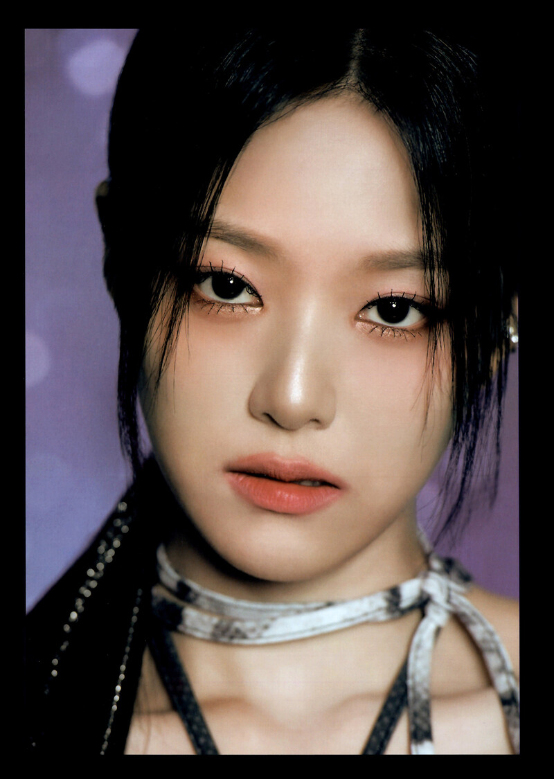 Loossemble - 1st Mini Album 'Loossemble' (Space ver.) [SCANS] documents 2