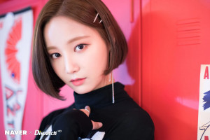 Momoland Yeonwoo  - "I'm So Hot" music video filming by Naver x Dispatch