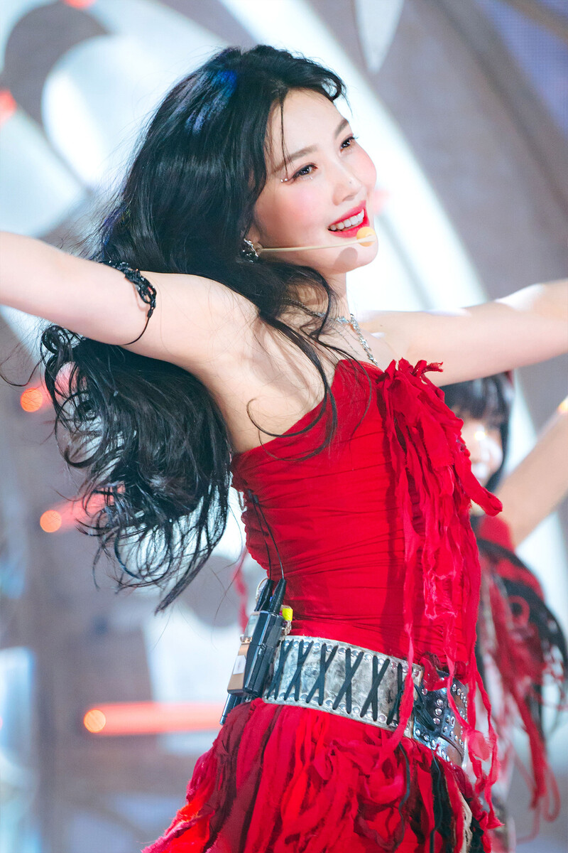 240630 Red Velvet Joy - 'Cosmic' at Inkigayo documents 1