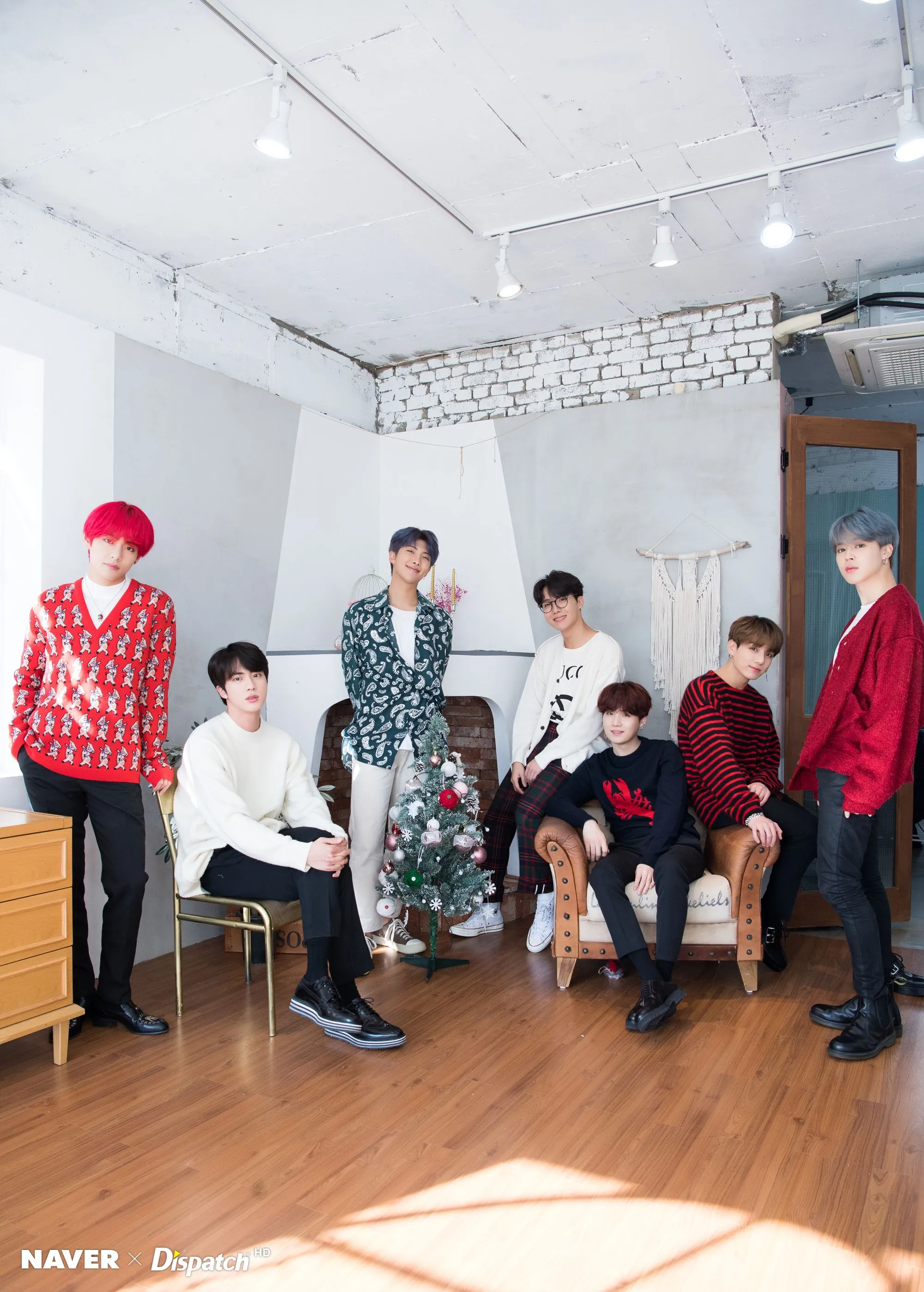 NAVER x DISPATCH ] BTS' J-Hope Christmas Pictures (181130), 181224