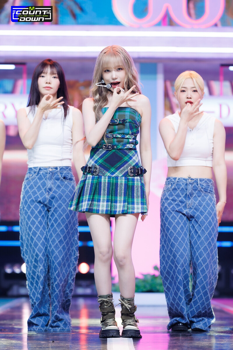 230810 JO YURI - 'TAXI' at M COUNTDOWN documents 3