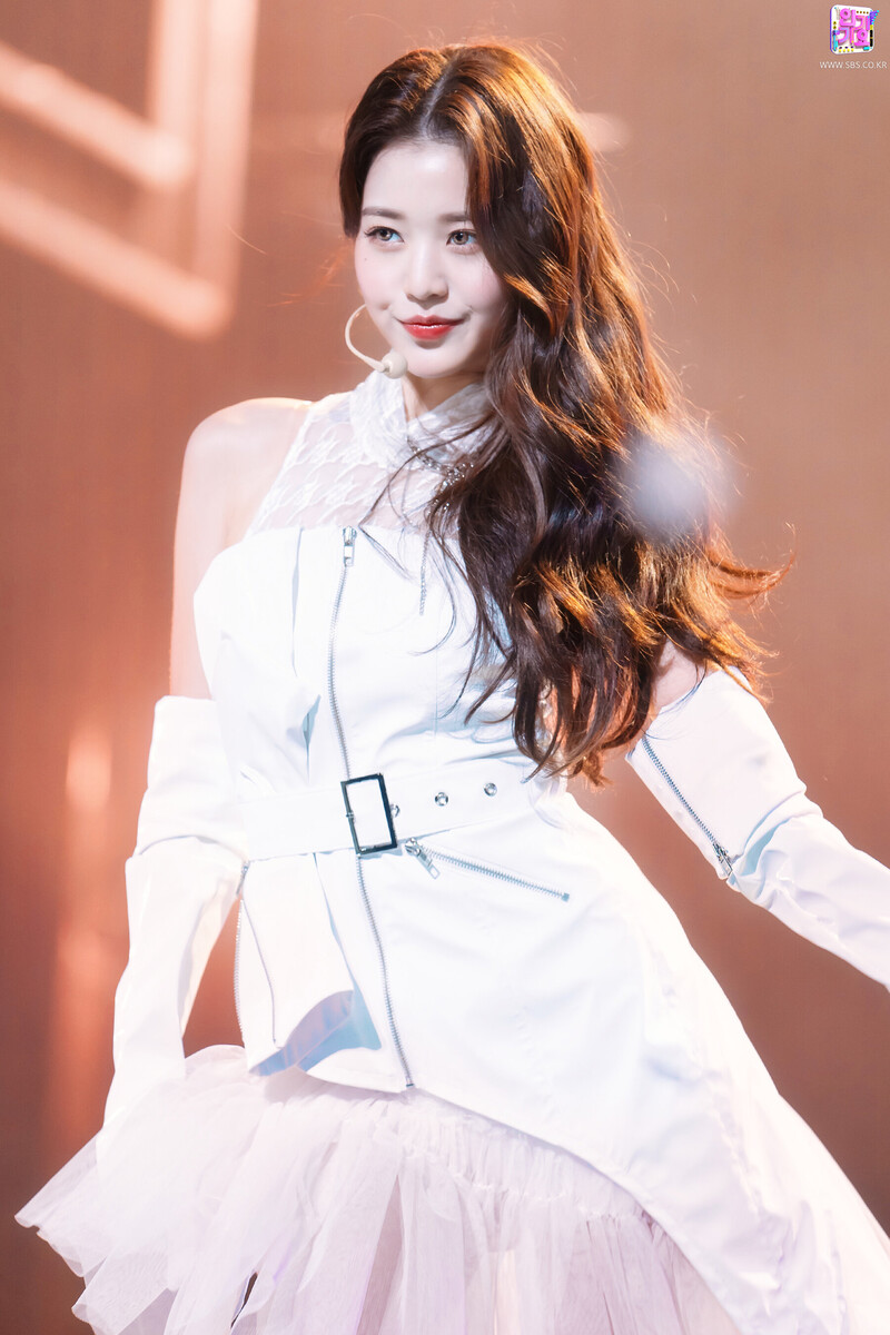 211212 IVE Wonyoung - "ELEVEN" at Inkigayo documents 2