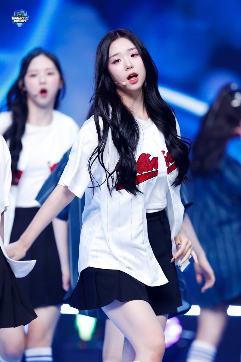 240523 tripleS Chaeyeon - 'Girls Never Die' at M COUNTDOWN documents 1