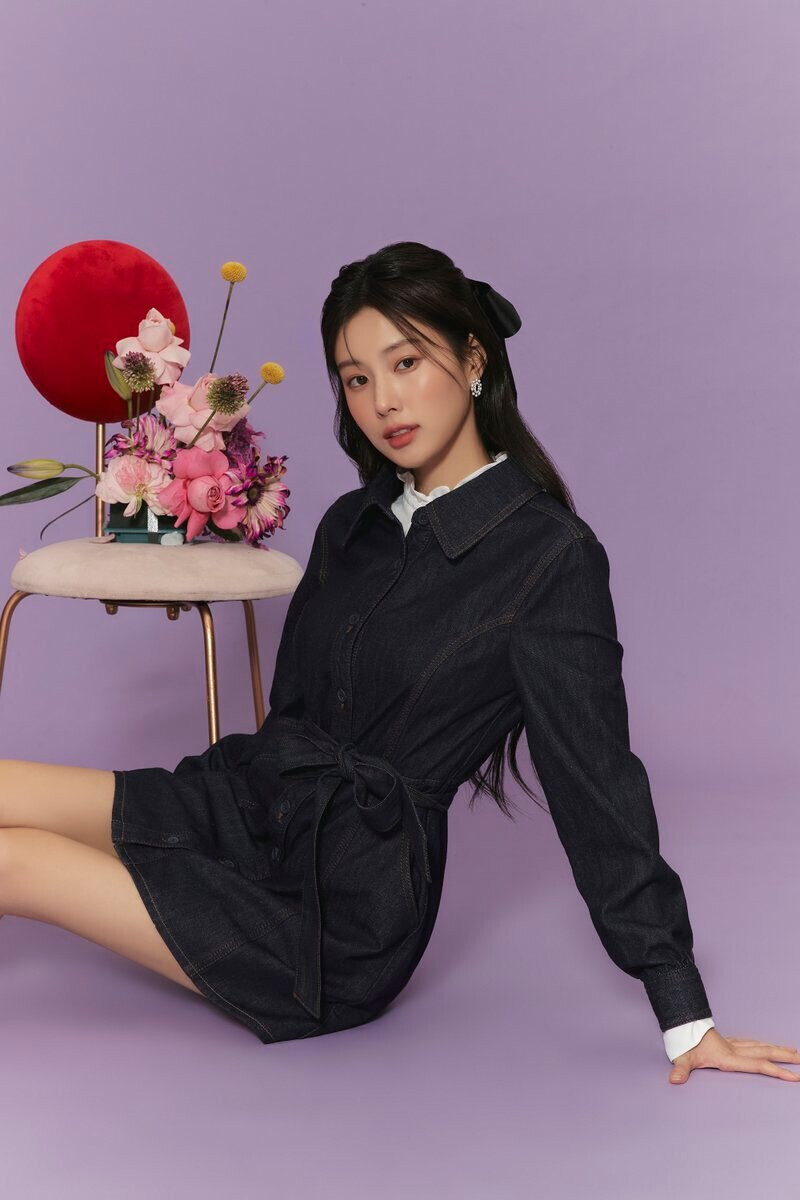 Kang Hyewon for Roem 2023 Pre-Spring Collection documents 4