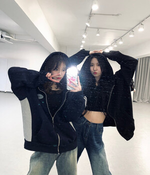 240207 SEO YUNJU Twitter Update with HAN YEWON