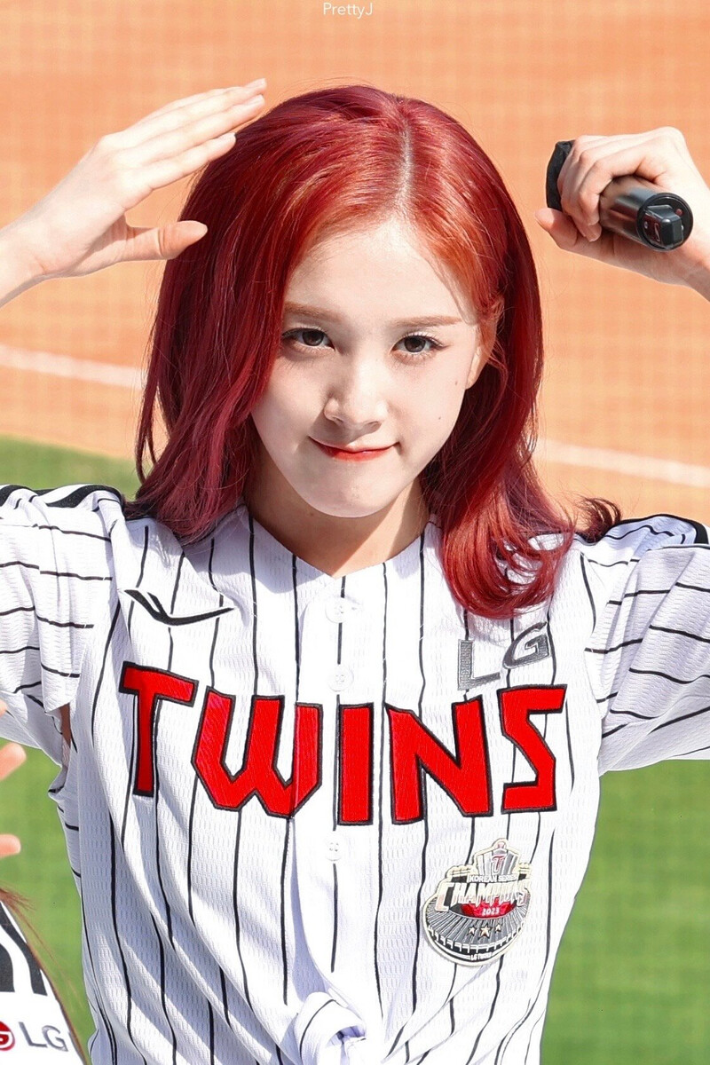 240504 STAYC J - Jamsil Baseball documents 1