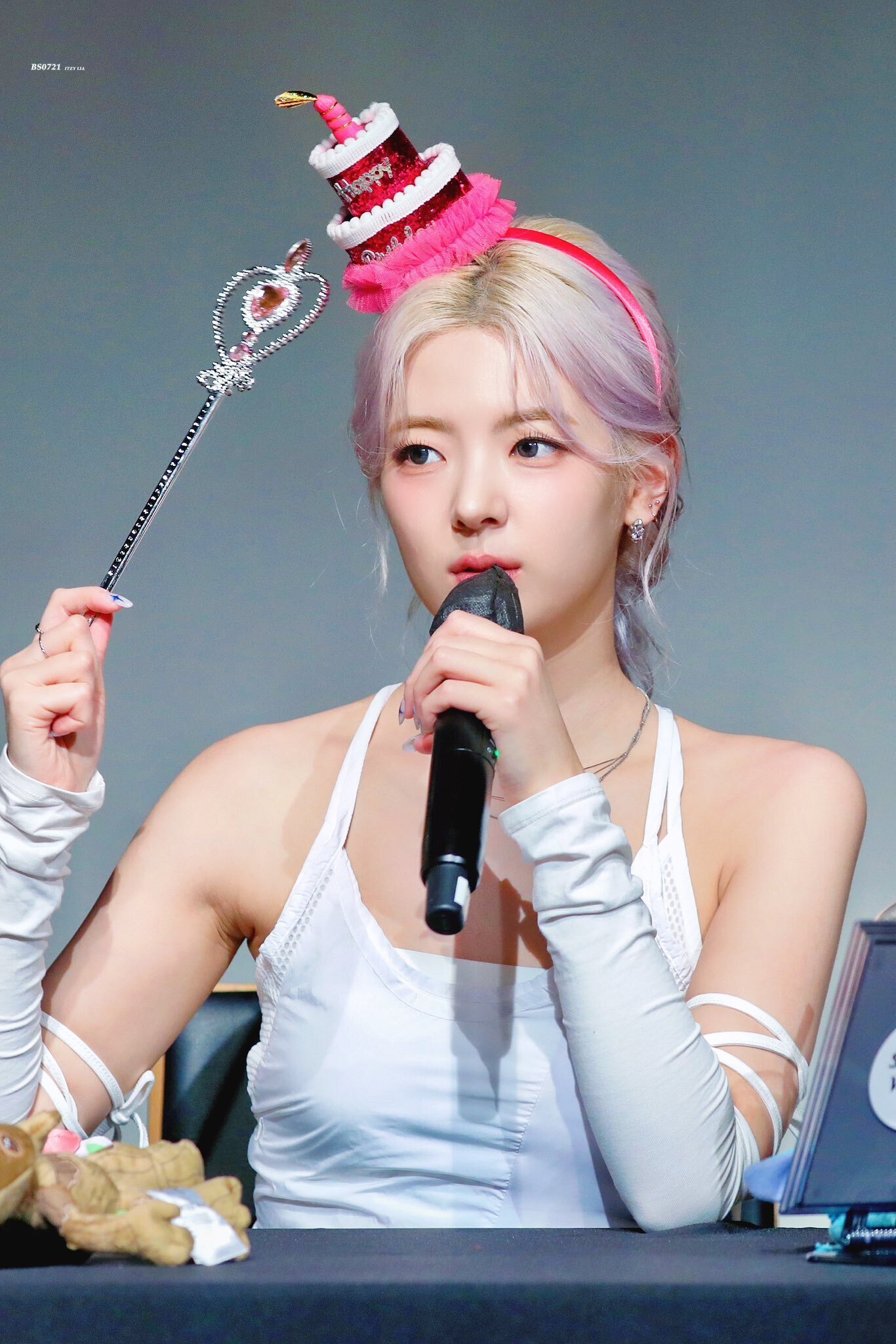 230806 ITZY Lia - SOUNDWAVE Fansign | kpopping