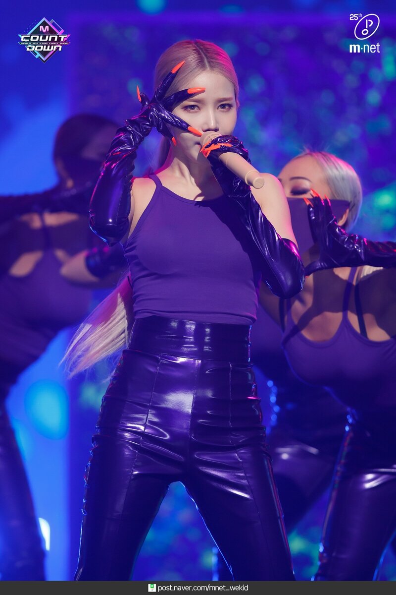 200423 Solar - 'Spit it out' at M COUNTDOWN documents 19