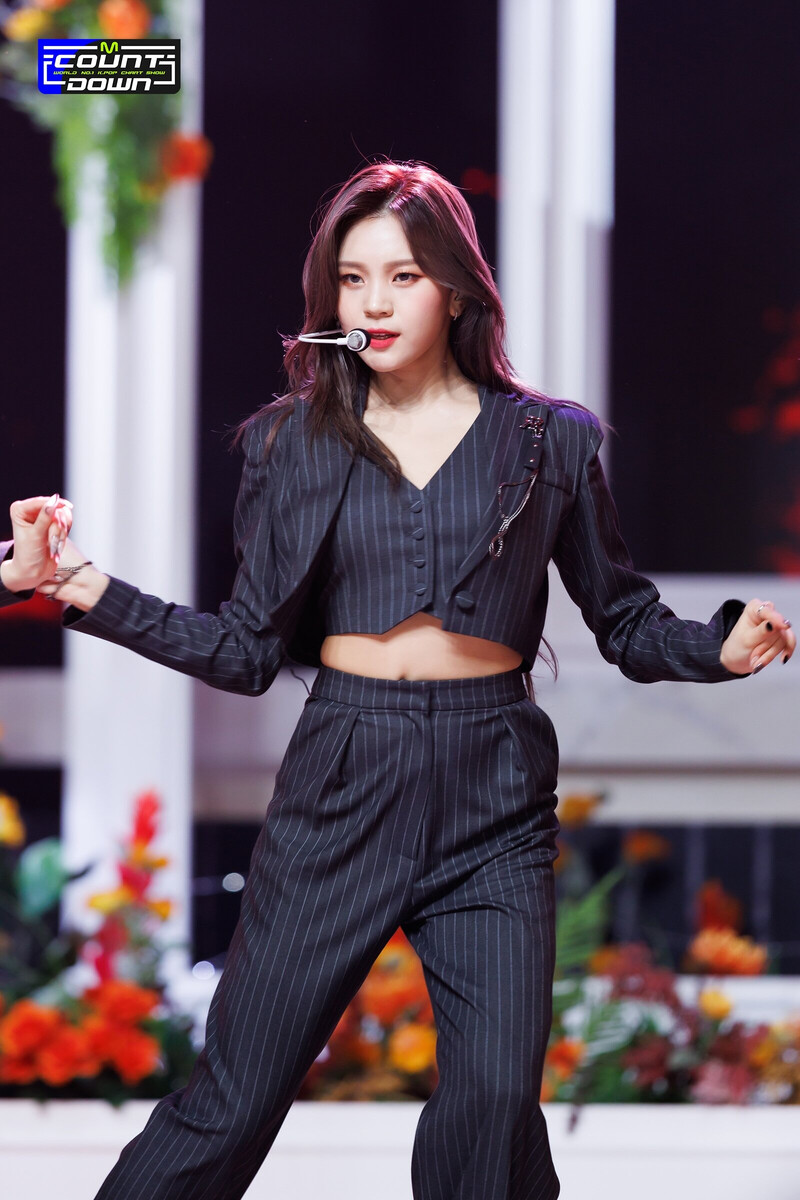 230202 VIVIZ Umji 'PULL UP' at M Countdown documents 9