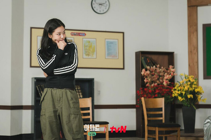 240306 JENNIE - Apartment 404 EP.3 Preview Photos documents 2