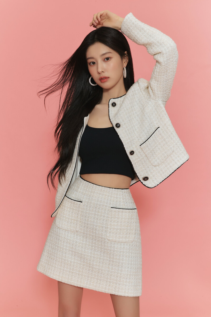 Kang Hyewon for Roem 2023 Pre-Spring Collection documents 4