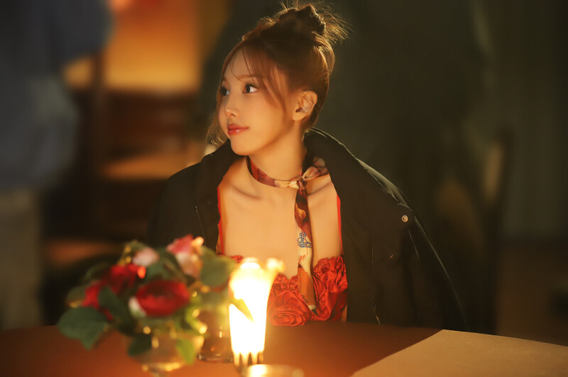 NAYEON 'ABCD' MV - Behind the Scenes documents 14